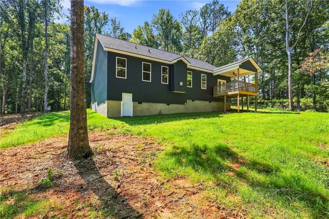 216 W Halfway Branch Drive, Walhalla, SC 29691