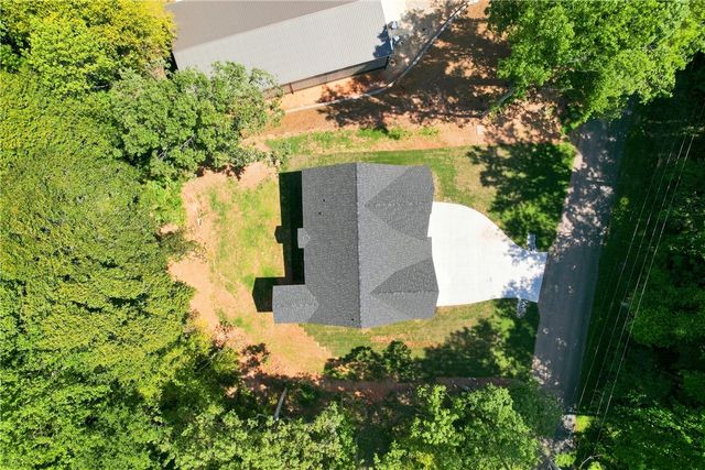 216 W Halfway Branch Drive, Walhalla, SC 29691