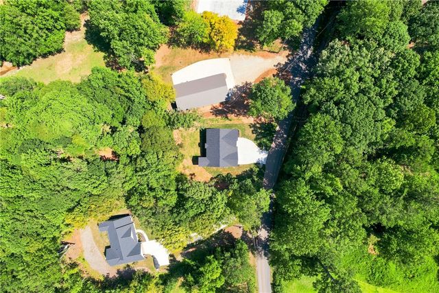 216 W Halfway Branch Drive, Walhalla, SC 29691