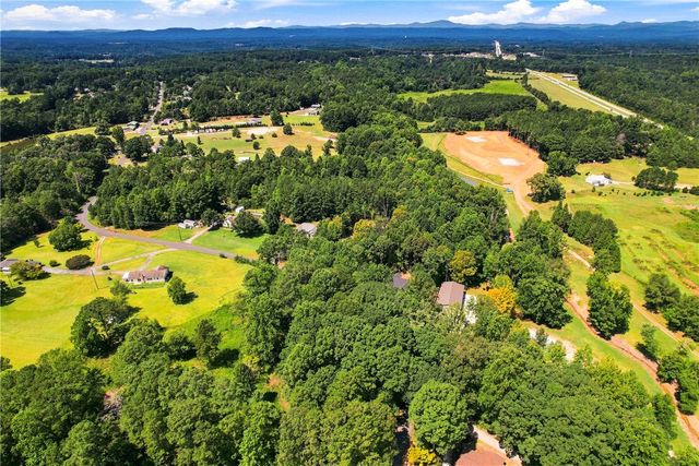 216 W Halfway Branch Drive, Walhalla, SC 29691