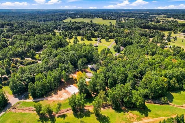 216 W Halfway Branch Drive, Walhalla, SC 29691