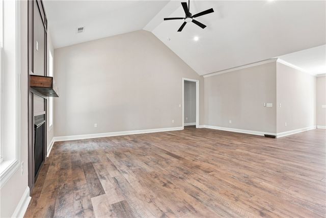 216 W Halfway Branch Drive, Walhalla, SC 29691