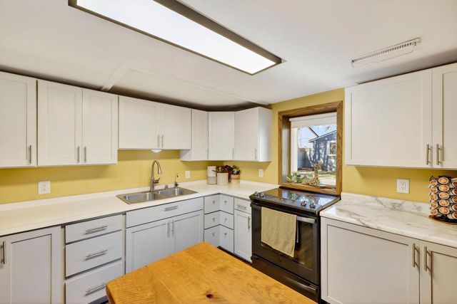 4346 Windflower Way, Madison, WI 53711