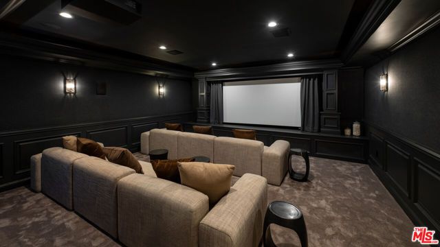 146 N Carmelina Avenue, Los Angeles, CA 90049