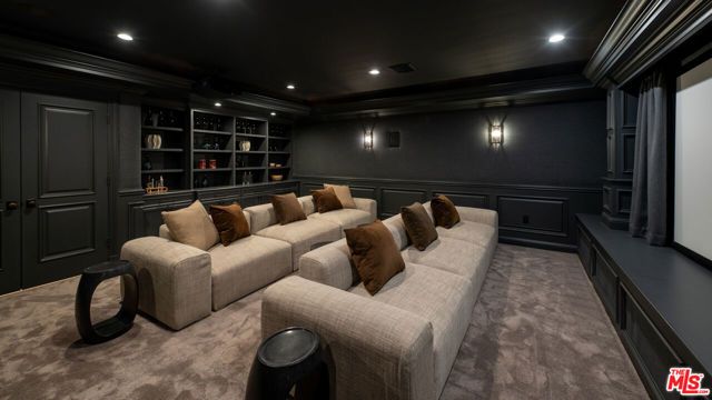 146 N Carmelina Avenue, Los Angeles, CA 90049
