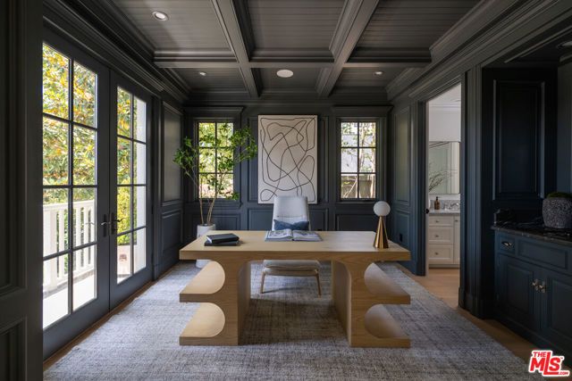 146 N Carmelina Avenue, Los Angeles, CA 90049
