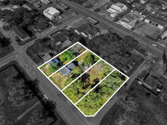 209 Avenue H, Van Vleck, TX 77482