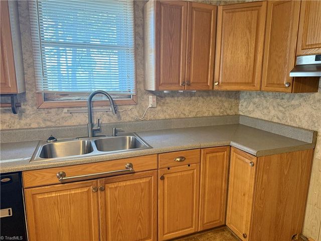 170 Lacy Hepler Road, Thomasville, NC 27360