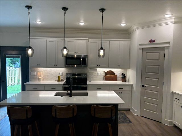 15 Exminster Lane, Bella Vista, AR 72714