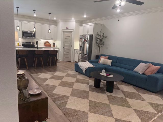 15 Exminster Lane, Bella Vista, AR 72714