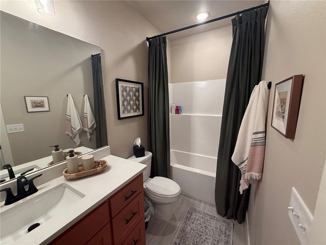 15 Exminster Lane, Bella Vista, AR 72714