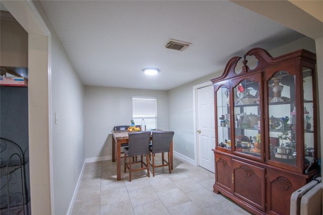 6309 E Houston Road, Houston, TX 77028