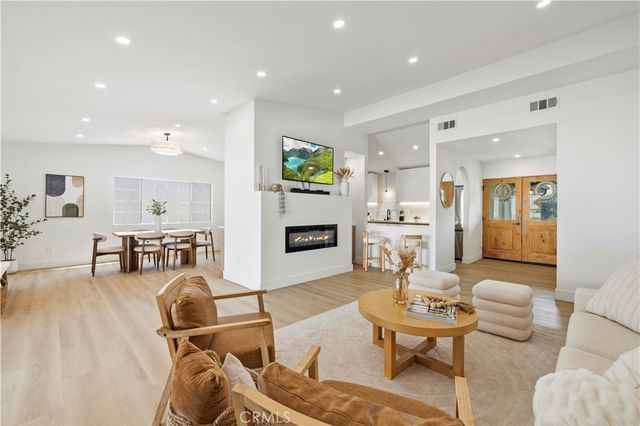 9355 Ruffner, North Hills, CA 91343