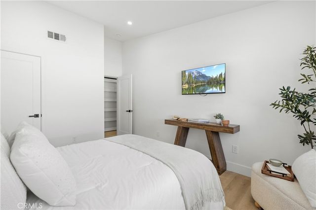 9355 Ruffner, North Hills, CA 91343