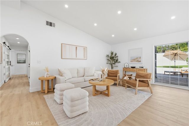 9355 Ruffner, North Hills, CA 91343