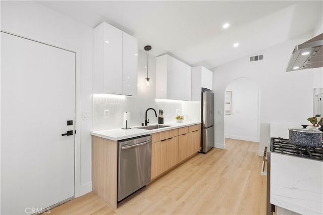 9355 Ruffner, North Hills, CA 91343