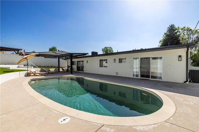 9355 Ruffner, North Hills, CA 91343