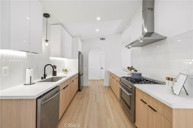 9355 Ruffner, North Hills, CA 91343
