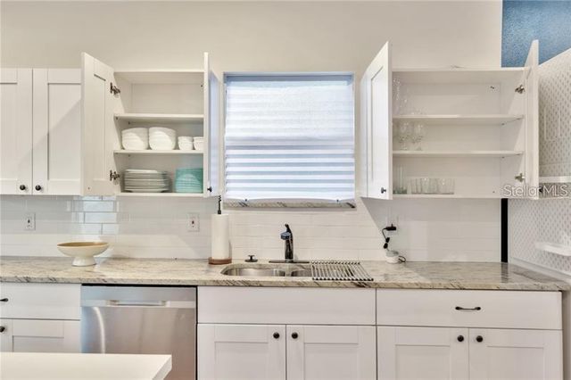 705 E PLYMOUTH STREET, Tampa, FL 33603