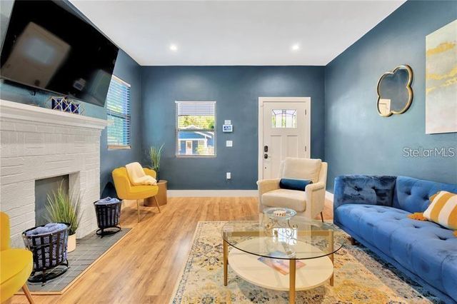 705 E PLYMOUTH STREET, Tampa, FL 33603