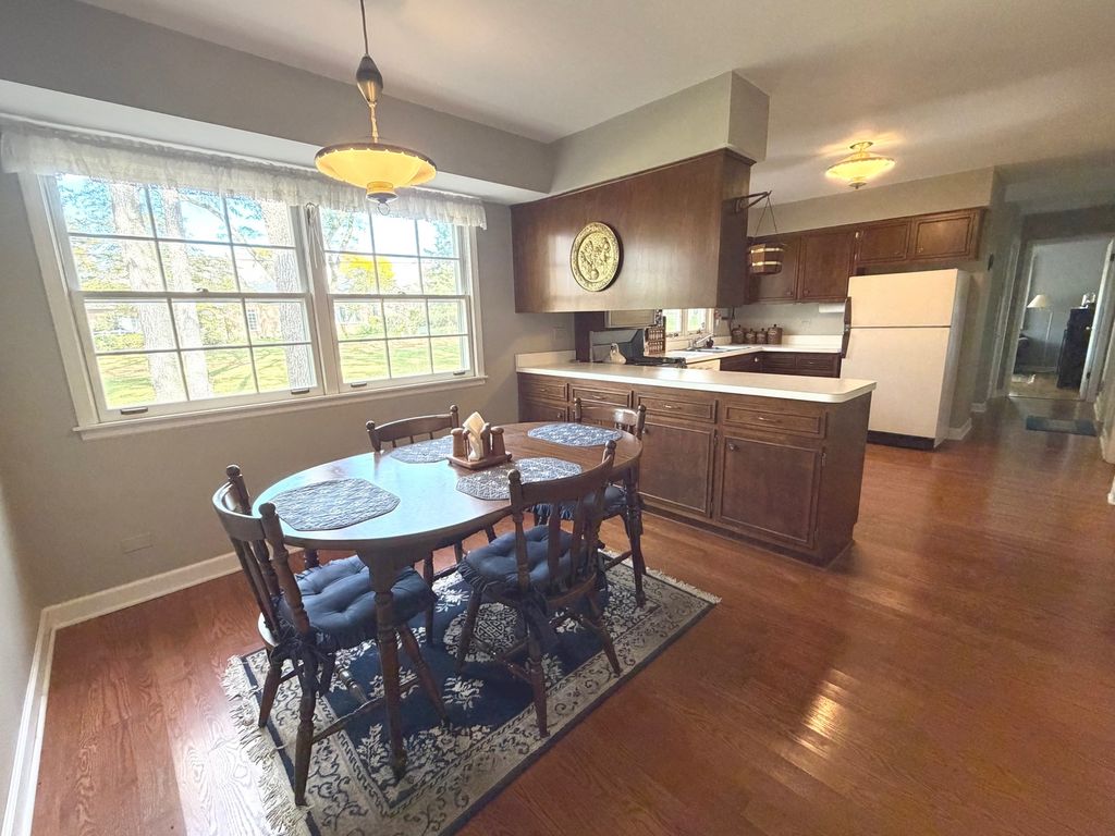 1021 Anne Road, Naperville, IL 60540 — photo 2