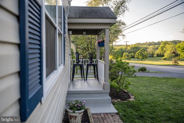 430 PINE GROVE RD, Bluemont, VA 20135