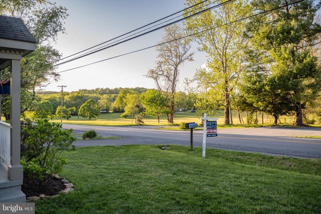 430 PINE GROVE RD, Bluemont, VA 20135