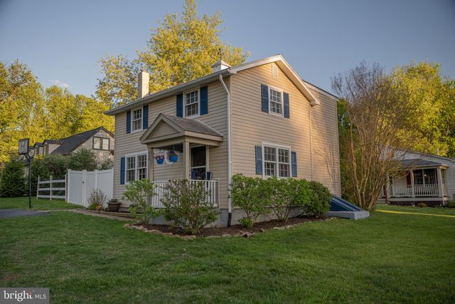 430 PINE GROVE RD, Bluemont, VA 20135