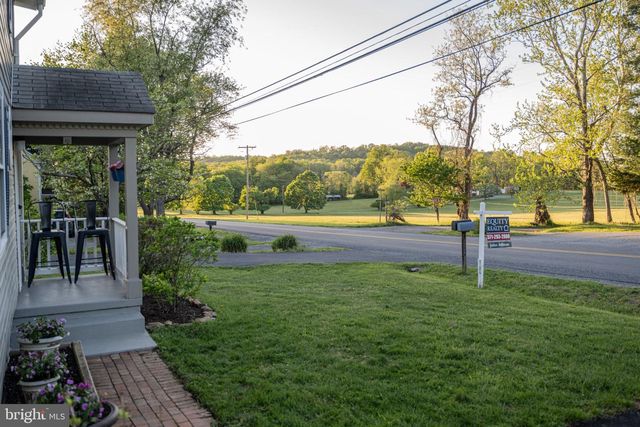 430 PINE GROVE RD, Bluemont, VA 20135