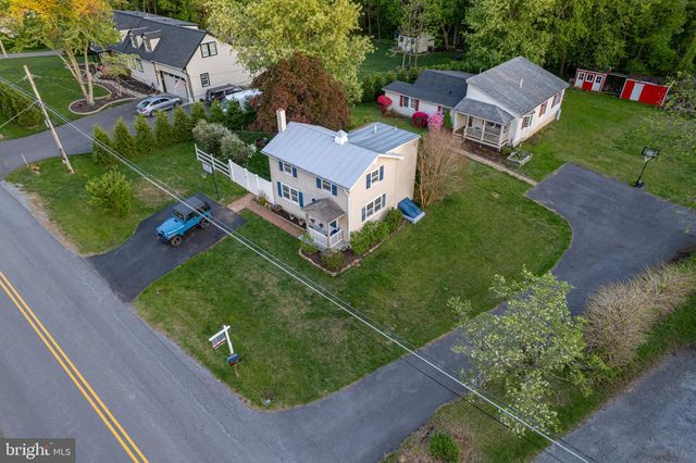 430 PINE GROVE RD, Bluemont, VA 20135