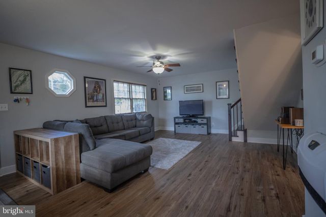 430 PINE GROVE RD, Bluemont, VA 20135