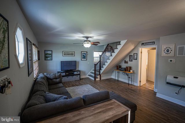 430 PINE GROVE RD, Bluemont, VA 20135