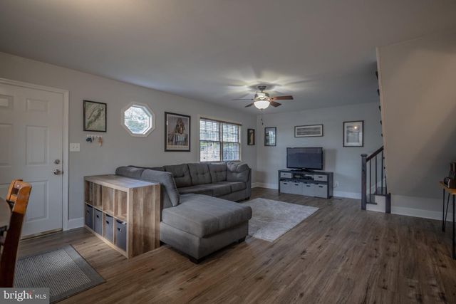 430 PINE GROVE RD, Bluemont, VA 20135