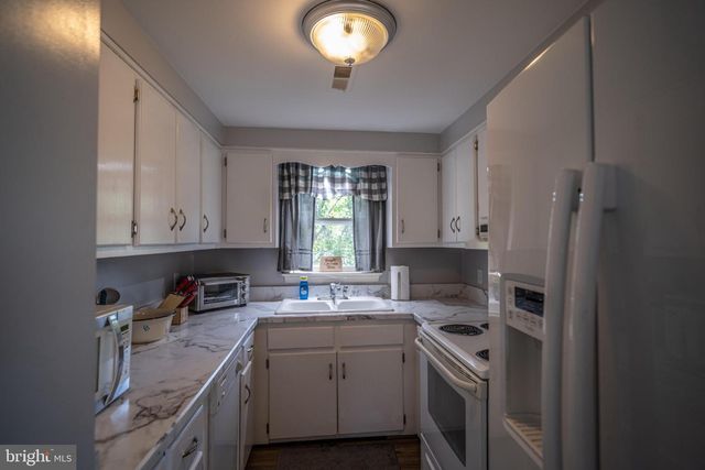 430 PINE GROVE RD, Bluemont, VA 20135