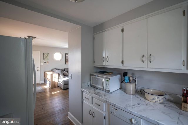 430 PINE GROVE RD, Bluemont, VA 20135