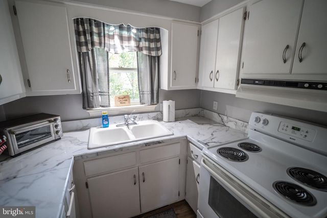 430 PINE GROVE RD, Bluemont, VA 20135