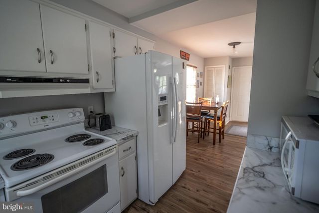 430 PINE GROVE RD, Bluemont, VA 20135