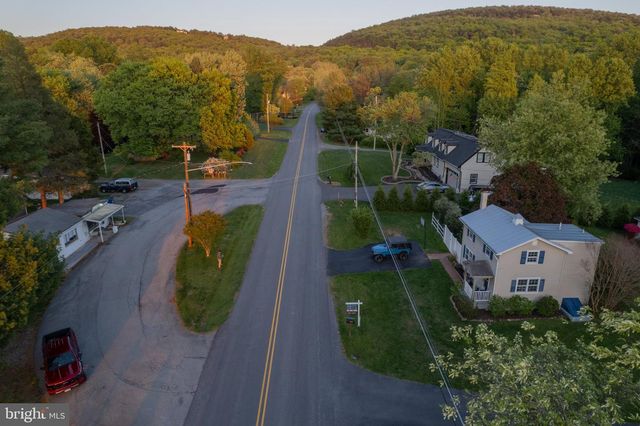 430 PINE GROVE RD, Bluemont, VA 20135