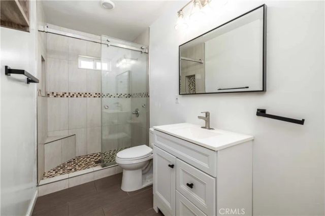 2432 E 112th Place, Los Angeles, CA 90059