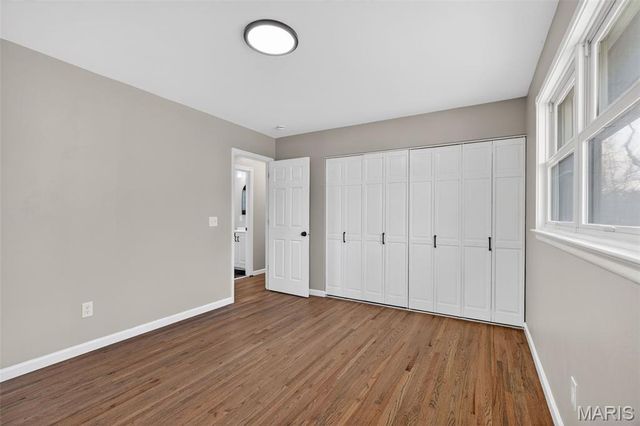 5439 Ville Rosa Lane, Hazelwood, MO 63042