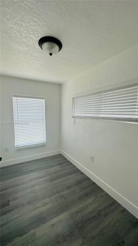 1100 NW 75th St, Miami, FL 33150