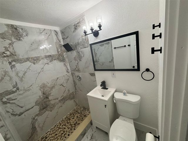 1100 NW 75th St, Miami, FL 33150