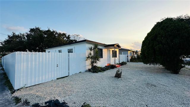 1100 NW 75th St, Miami, FL 33150