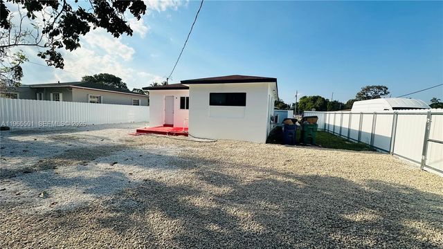 1100 NW 75th St, Miami, FL 33150