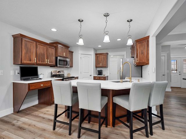 7036 Tullamore Court, Fort Wayne, IN 46835