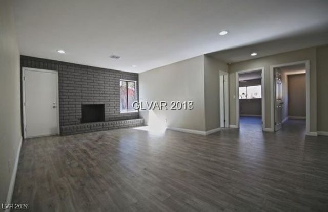 3135 East Rochelle Avenue, Las Vegas, NV 89121