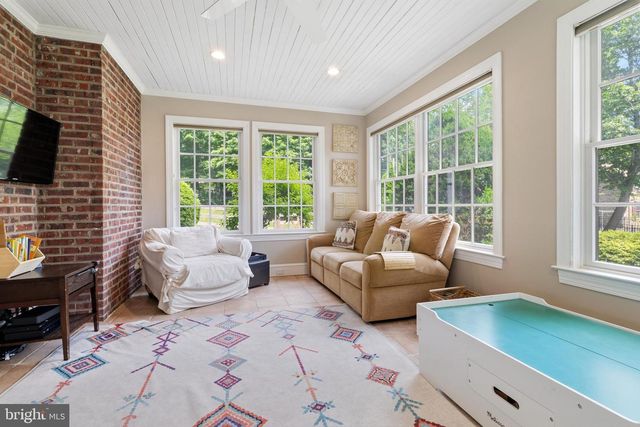 8378 GLEN RD, Elkins Park, PA 19027