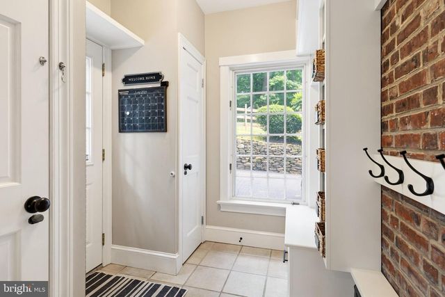 8378 GLEN RD, Elkins Park, PA 19027