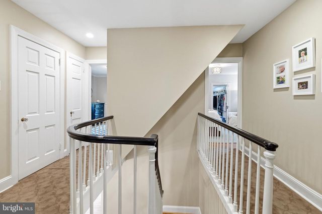 8378 GLEN RD, Elkins Park, PA 19027