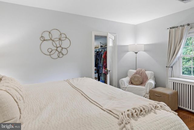 8378 GLEN RD, Elkins Park, PA 19027